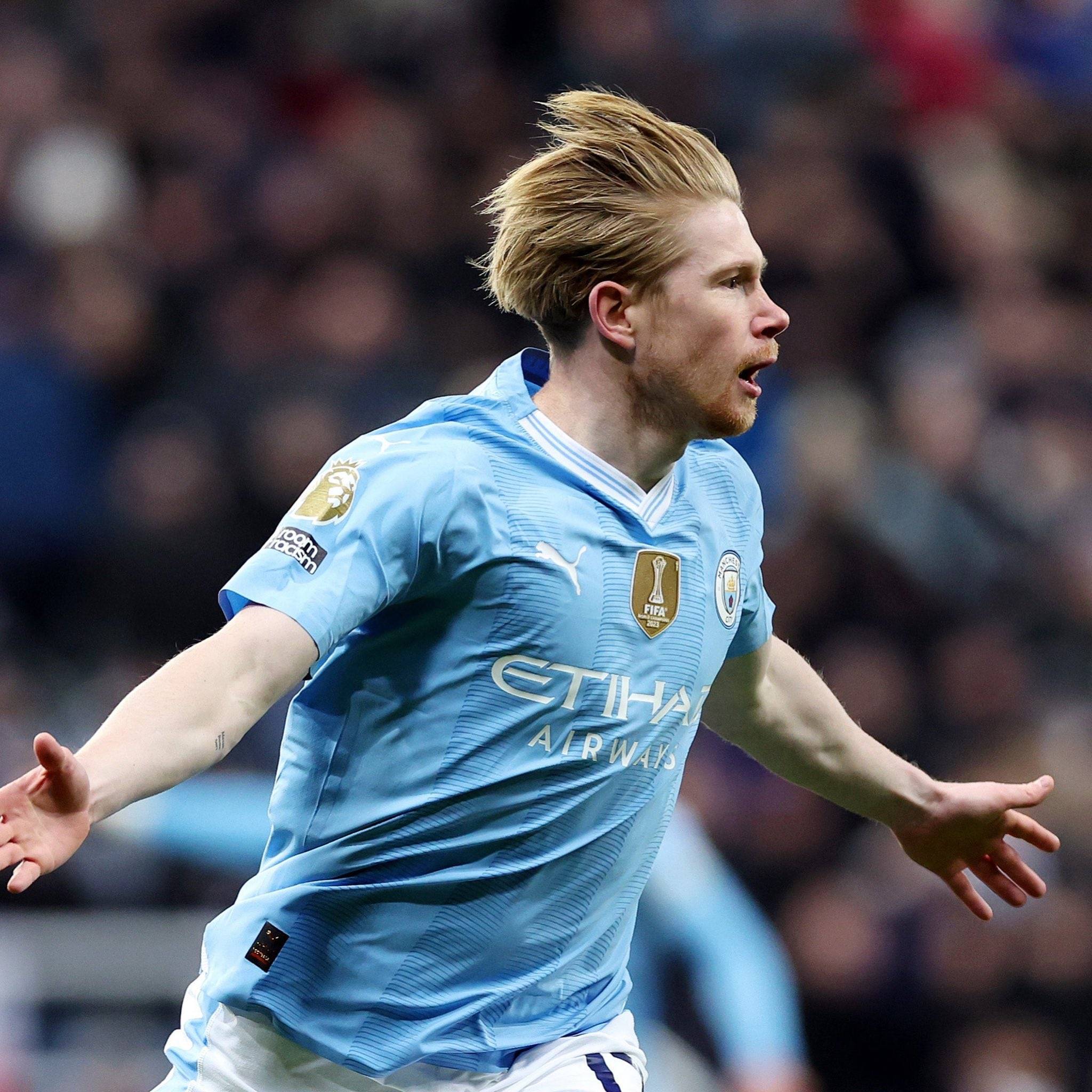 Shams：布克遭遇右腹股沟拉伤，一周后重新接受评估