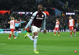 杨瀚森挣扎！勇士狂胜22分，拒绝开拓者四杀，库里迎4200三分纪录